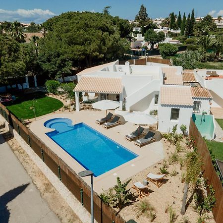 קארבואירו The Carobs Villas מראה חיצוני תמונה