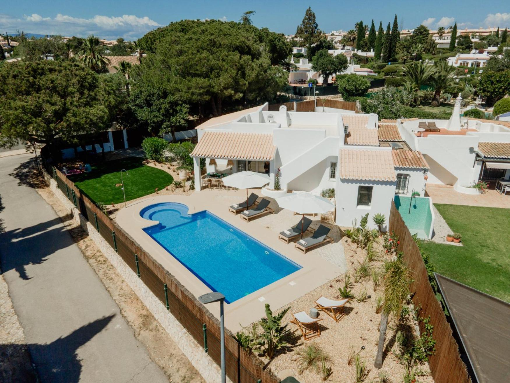 קארבואירו The Carobs Villas מראה חיצוני תמונה